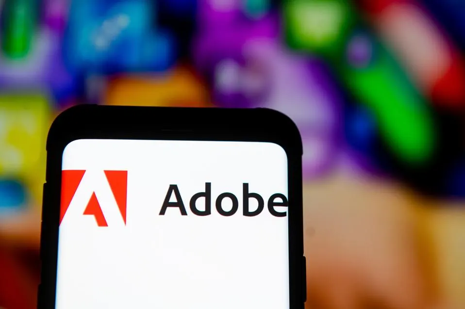 الاستثمار في أسهم شركة Adobe Inc