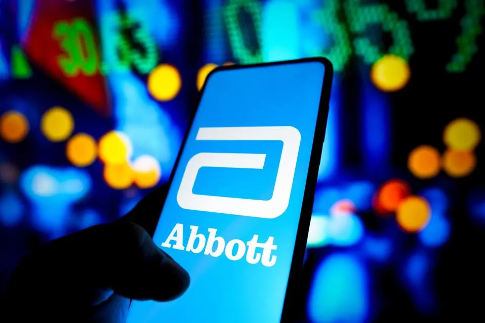كيف تستثمر في سهم شركة Abbott Laboratories الأمريكي